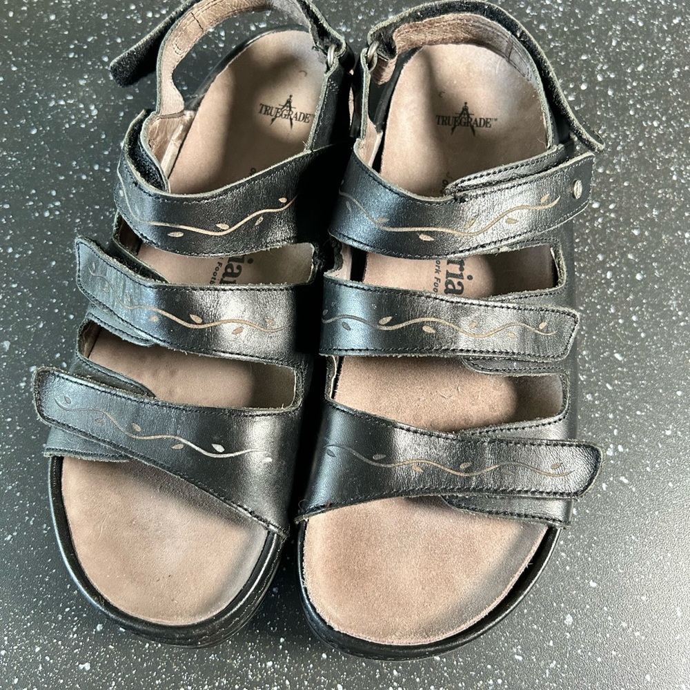Cambrian Black Leather Women's Orthotic Sandals